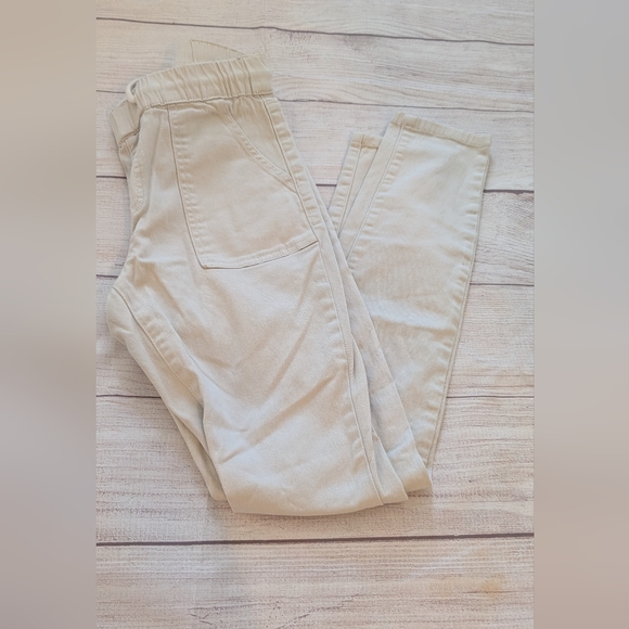 Satin Doll off white drawstring skinny pants. Size 4 - Picture 1 of 11